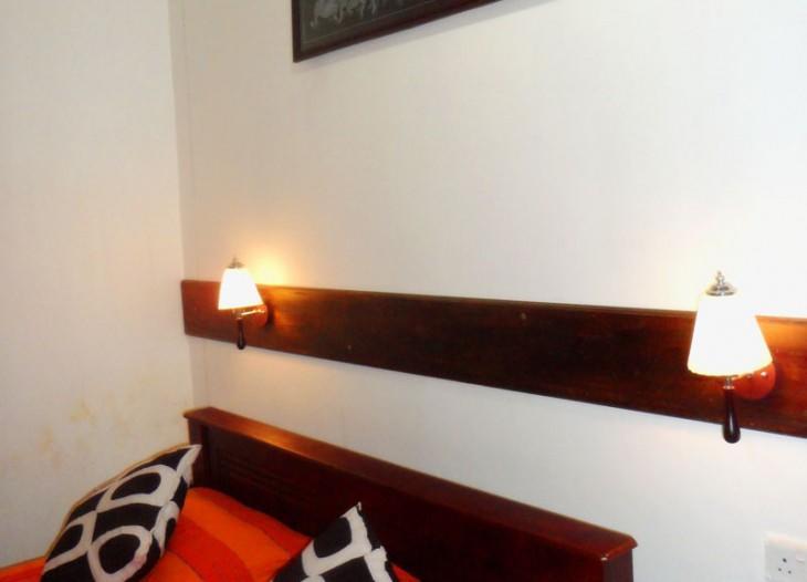 Travellers Halt Hotel Ratnapura Exterior photo