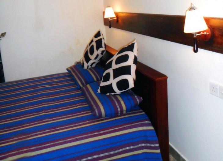 Travellers Halt Hotel Ratnapura Exterior photo