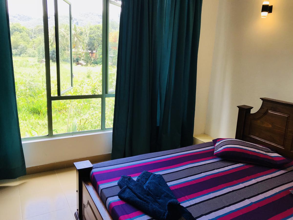 Travellers Halt Hotel Ratnapura Exterior photo