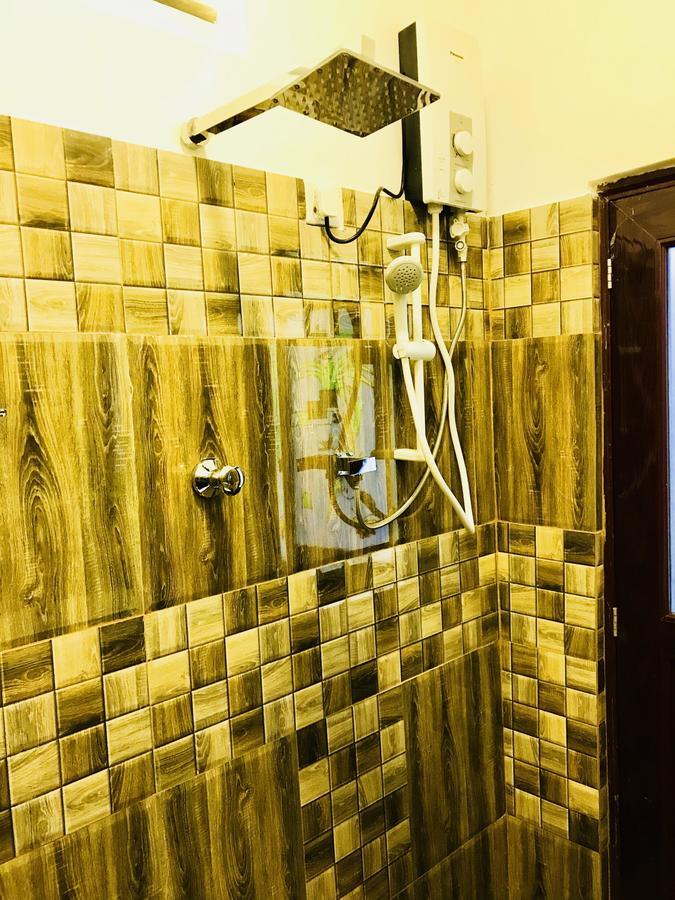 Travellers Halt Hotel Ratnapura Exterior photo